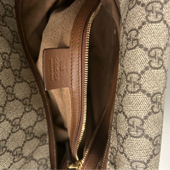 Used Gucci purse - Picture 5 of 5